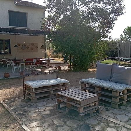 Bed and Breakfast L'Esperluette En Camargue Юшо Экстерьер фото