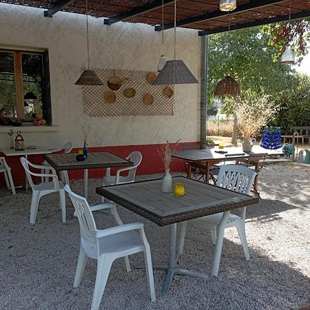 Bed and Breakfast L'Esperluette En Camargue Юшо Экстерьер фото