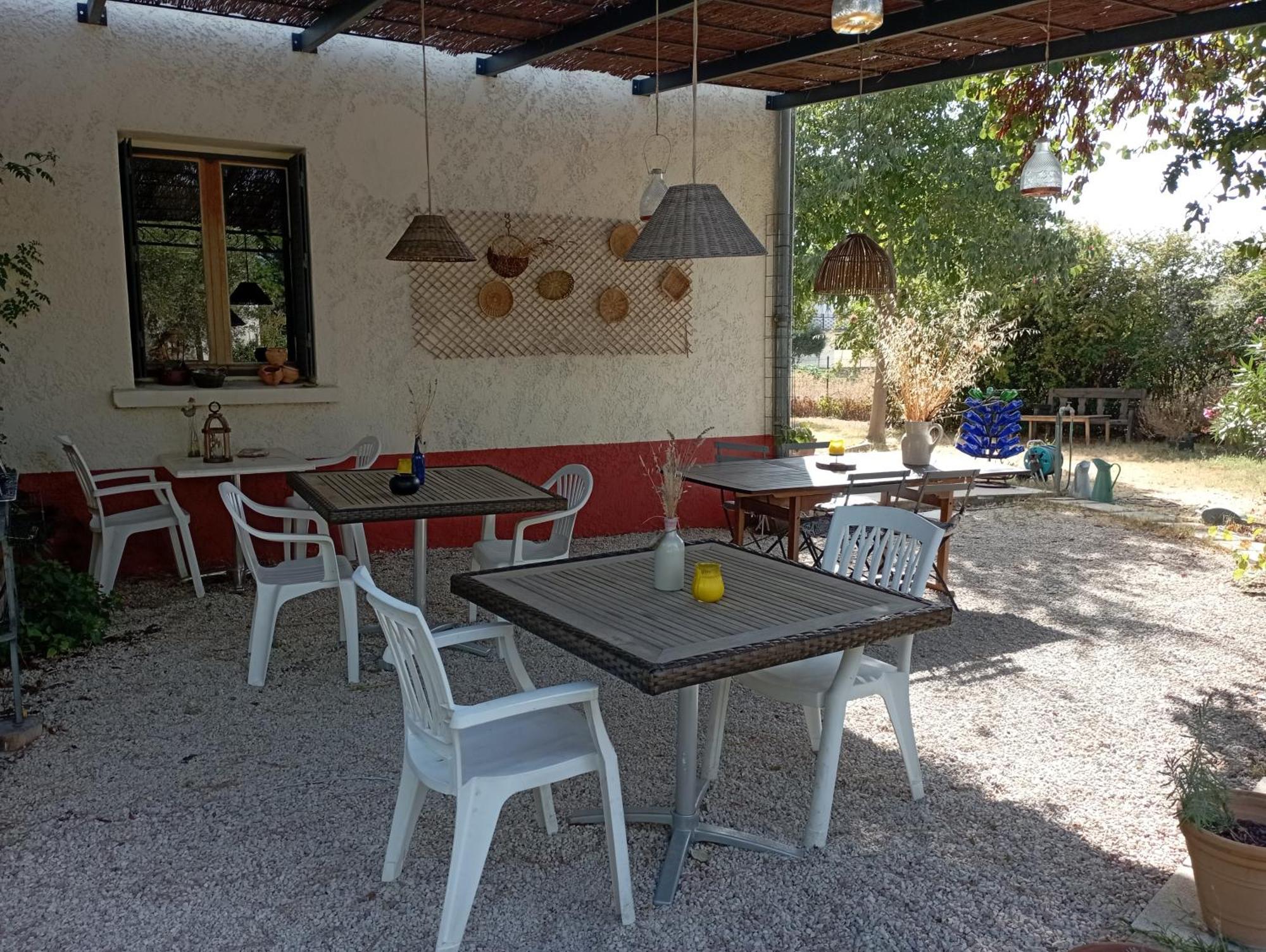 Bed and Breakfast L'Esperluette En Camargue Юшо Экстерьер фото